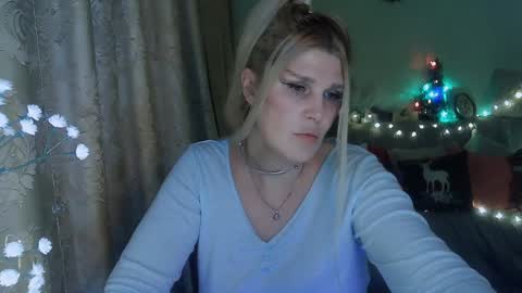 Snapshot of kudesnizza chatting on December 11, 2024, 1:06 pm Annika MTF ts post -op online show from December 11, 2024, 1:06 pm