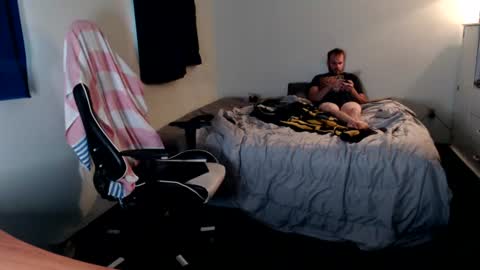 Snapshot of kuggy570 chatting on August 9, 2026, 7:52 pm Kuggy online show from August 9, 2026, 7:52 pm