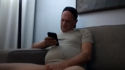 Snapshot of kumoncam01 chatting on February 21, 2026, 8:37 am kumoncam01 online show from February 21, 2026, 8:37 am