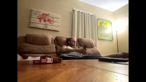 kuntryg83 online show from March 26, 2026, 1:44 am