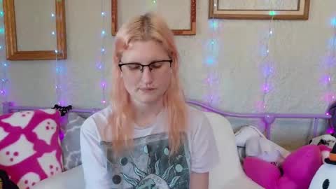 Samantha online show from April 19, 2026, 5:56 pm