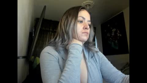 kyhara online show from November 7, 2025, 9:59 pm