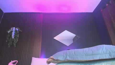 Snapshot of kyle_jordanx chatting on May 8, 2026, 2:50 am KYLE online show from May 8, 2026, 2:50 am
