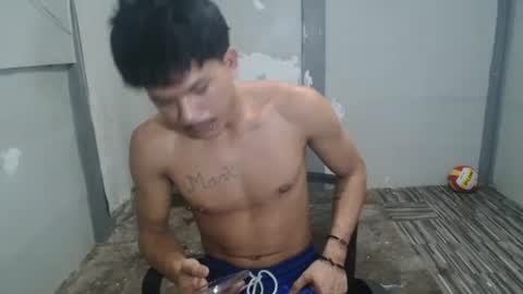 Snapshot of kyle_lourence chatting on May 12, 2026, 1:47 am kyle_lourence online show from May 12, 2026, 1:47 am