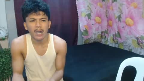 Snapshot of kyle_lourence chatting on June 29, 2026, 9:48 pm kyle_lourence online show from June 29, 2026, 9:48 pm