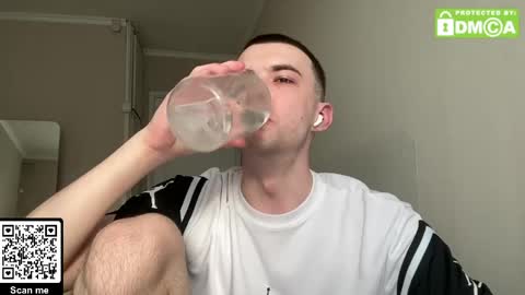 Snapshot of kyle_sxx chatting on May 5, 2026, 2:47 pm JustDimasx online show from May 5, 2026, 2:47 pm