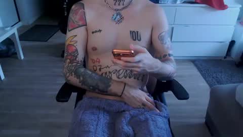 Snapshot of kyle_tattoo chatting on March 2, 2026, 10:44 am kyle online show from March 2, 2026, 10:44 am
