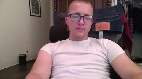 Snapshot of kyleracepearson chatting on April 8, 2026, 1:27 am kylerace online show from April 8, 2026, 1:27 am