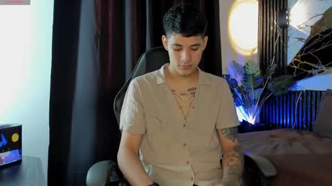 kylesmithx_ online show from December 18, 2025, 8:15 pm