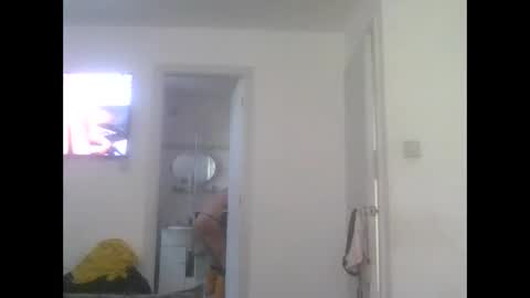 kylestrips4youq online show from April 19, 2026, 11:53 am