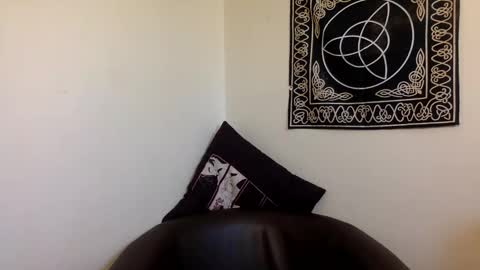 Snapshot of kylianna chatting on December 4, 2025, 8:17 pm Kylianna online show from December 4, 2025, 8:17 pm