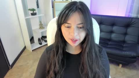 kylie online show from March 6, 2025, 1:24 pm