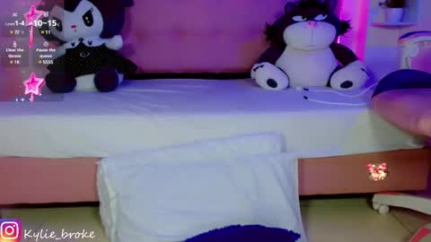 k ylie online show from January 16, 2025, 1:27 am