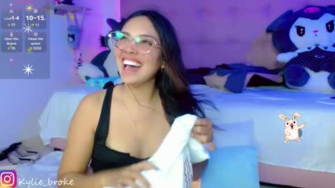 k ylie online show from February 6, 2025, 12:11 am