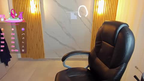  KYLIE  online show from September 18, 2025, 2:57 am