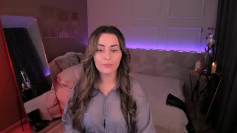 Snapshot of kylie_mellow chatting on July 14, 2026, 5:34 am Kylie online show from July 14, 2026, 5:34 am