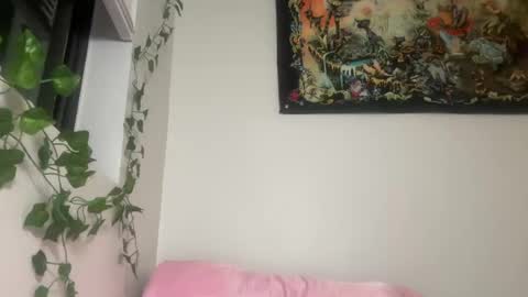 kylie_star30 online show from July 25, 2026, 10:35 am
