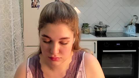 Snapshot of kylieblond chatting on December 27, 2024, 8:39 pm Din online show from December 27, 2024, 8:39 pm