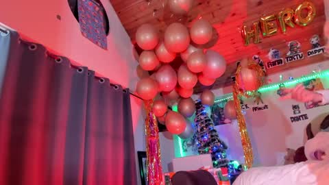 Snapshot of kyliekandy chatting on December 10, 2024, 2:59 am online show from December 10, 2024, 2:59 am