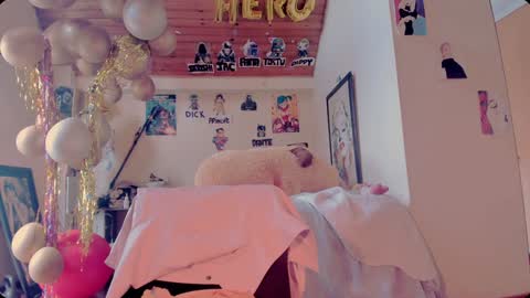 Snapshot of kyliekandy chatting on February 5, 2025, 3:20 pm online show from February 5, 2025, 3:20 pm