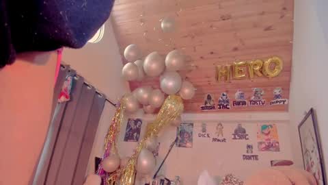 Snapshot of kyliekandy chatting on February 12, 2025, 12:01 pm online show from February 12, 2025, 12:01 pm