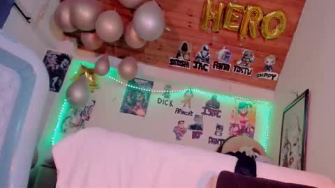 Snapshot of kyliekandy chatting on March 9, 2025, 12:31 am online show from March 9, 2025, 12:31 am