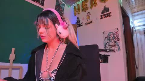 Snapshot of kyliekandy chatting on September 11, 2025, 12:22 am online show from September 11, 2025, 12:22 am