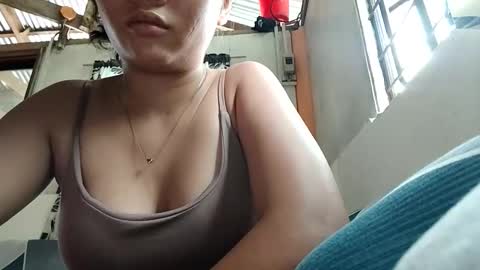 Snapshot of kyliexx98 chatting on September 21, 2025, 11:39 pm kylie online show from September 21, 2025, 11:39 pm