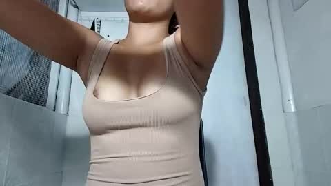 Snapshot of kyliexx98 chatting on December 5, 2025, 1:58 am kylie online show from December 5, 2025, 1:58 am