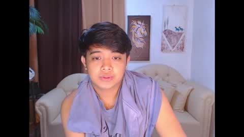 Snapshot of kyll_collins chatting on November 12, 2025, 5:24 pm kyll_collins online show from November 12, 2025, 5:24 pm