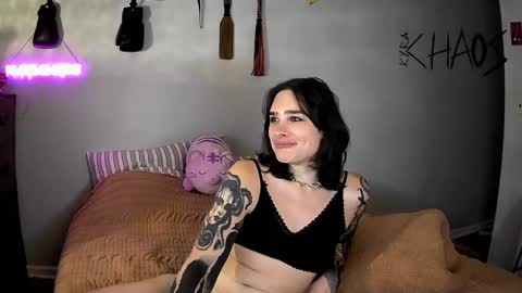 Snapshot of kyrachaos chatting on May 18, 2026, 4:07 am Kyra Chaos online show from May 18, 2026, 4:07 am
