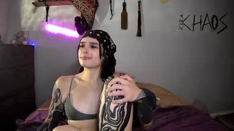 Snapshot of kyrachaos chatting on June 15, 2026, 1:30 am Kyra Chaos online show from June 15, 2026, 1:30 am