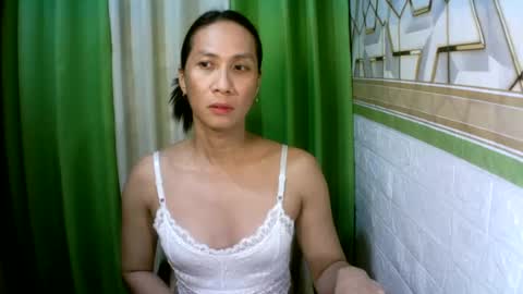 Snapshot of kyutshyne chatting on June 19, 2026, 11:41 pm kyutshyne online show from June 19, 2026, 11:41 pm