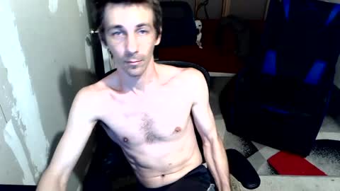 Snapshot of l1v1nth3dr3am chatting on July 6, 2026, 5:04 pm l1v1nth3dr3am online show from July 6, 2026, 5:04 pm
