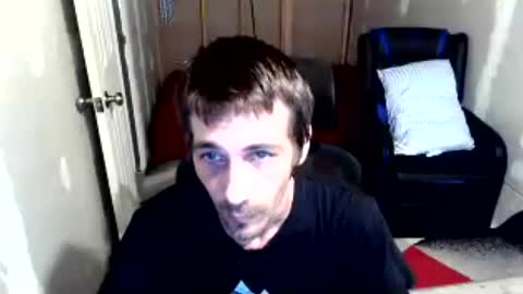 Snapshot of l1v1nth3dr3am chatting on July 13, 2026, 12:52 pm l1v1nth3dr3am online show from July 13, 2026, 12:52 pm