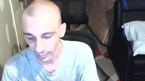 Snapshot of l1v1nth3dr3am chatting on July 15, 2026, 3:17 pm l1v1nth3dr3am online show from July 15, 2026, 3:17 pm