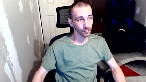 Snapshot of l1v1nth3dr3am chatting on July 25, 2026, 12:31 am l1v1nth3dr3am online show from July 25, 2026, 12:31 am