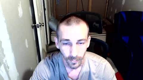 Snapshot of l1v1nth3dr3am chatting on July 31, 2026, 4:23 am l1v1nth3dr3am online show from July 31, 2026, 4:23 am