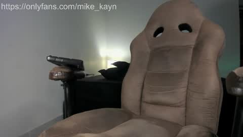 Snapshot of l3m0nb0y_ chatting on October 19, 2025, 3:29 am l3m0nb0y_ online show from October 19, 2025, 3:29 am