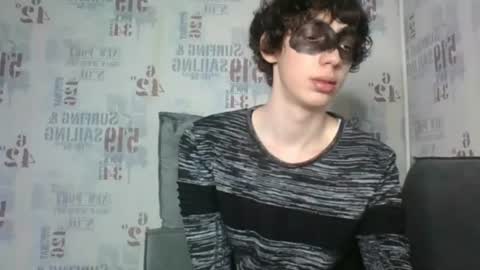 Snapshot of l8199 chatting on June 15, 2026, 1:13 pm liam online show from June 15, 2026, 1:13 pm