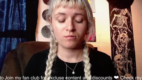 Snapshot of la_femme_fatale_ chatting on January 17, 2025, 8:33 pm Hanna FREE ONLYFANS online show from January 17, 2025, 8:33 pm