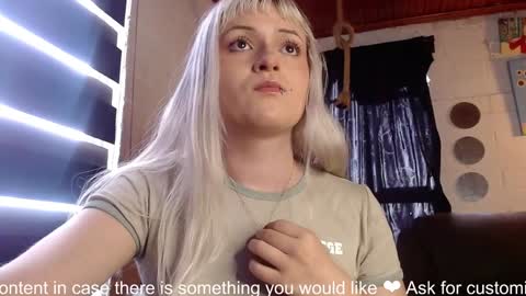 Snapshot of la_femme_fatale_ chatting on February 1, 2025, 6:29 pm Hanna FREE ONLYFANS online show from February 1, 2025, 6:29 pm