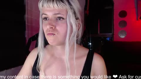 Snapshot of la_femme_fatale_ chatting on February 5, 2025, 12:31 am Hanna FREE ONLYFANS online show from February 5, 2025, 12:31 am