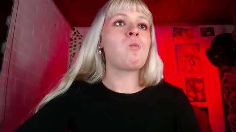 Snapshot of la_femme_fatale_ chatting on February 20, 2025, 3:23 am Hanna FREE ONLYFANS online show from February 20, 2025, 3:23 am
