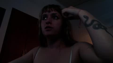 Snapshot of la_femme_fatale_ chatting on October 18, 2025, 8:42 pm Hanna FREE ONLYFANS online show from October 18, 2025, 8:42 pm