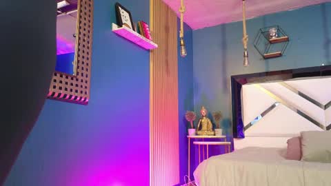 Snapshot of laady_brownn chatting on April 23, 2026, 11:53 am Cris online show from April 23, 2026, 11:53 am