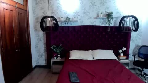 labrinthteasing online show from October 4, 2025, 12:14 pm