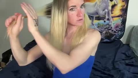 Lacy8Vankort online show from May 18, 2026, 9:31 pm