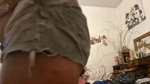 Snapshot of lacybell chatting on June 8, 2026, 8:48 am lacybell online show from June 8, 2026, 8:48 am