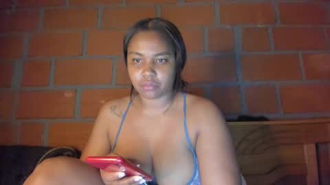 Akyra  online show from December 10, 2024, 5:28 am